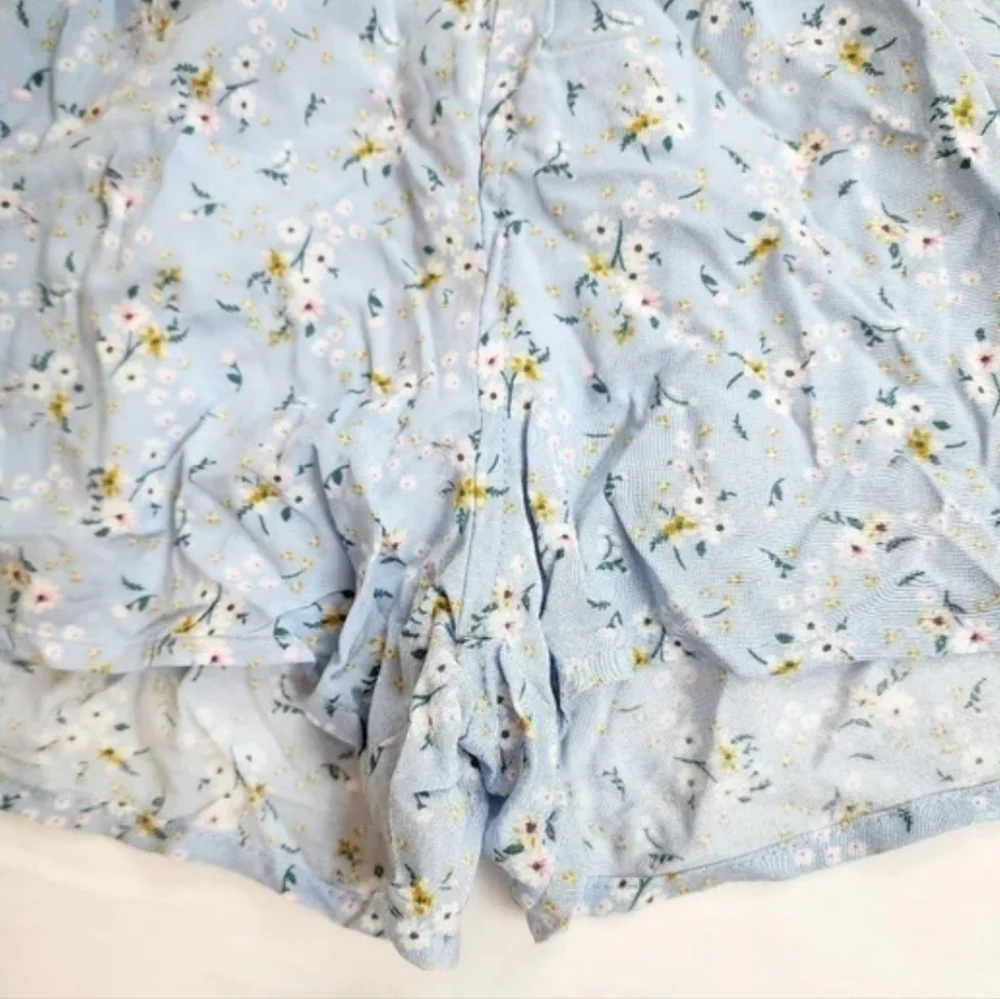 Celebrity Pink Blue Floral Print Shorts